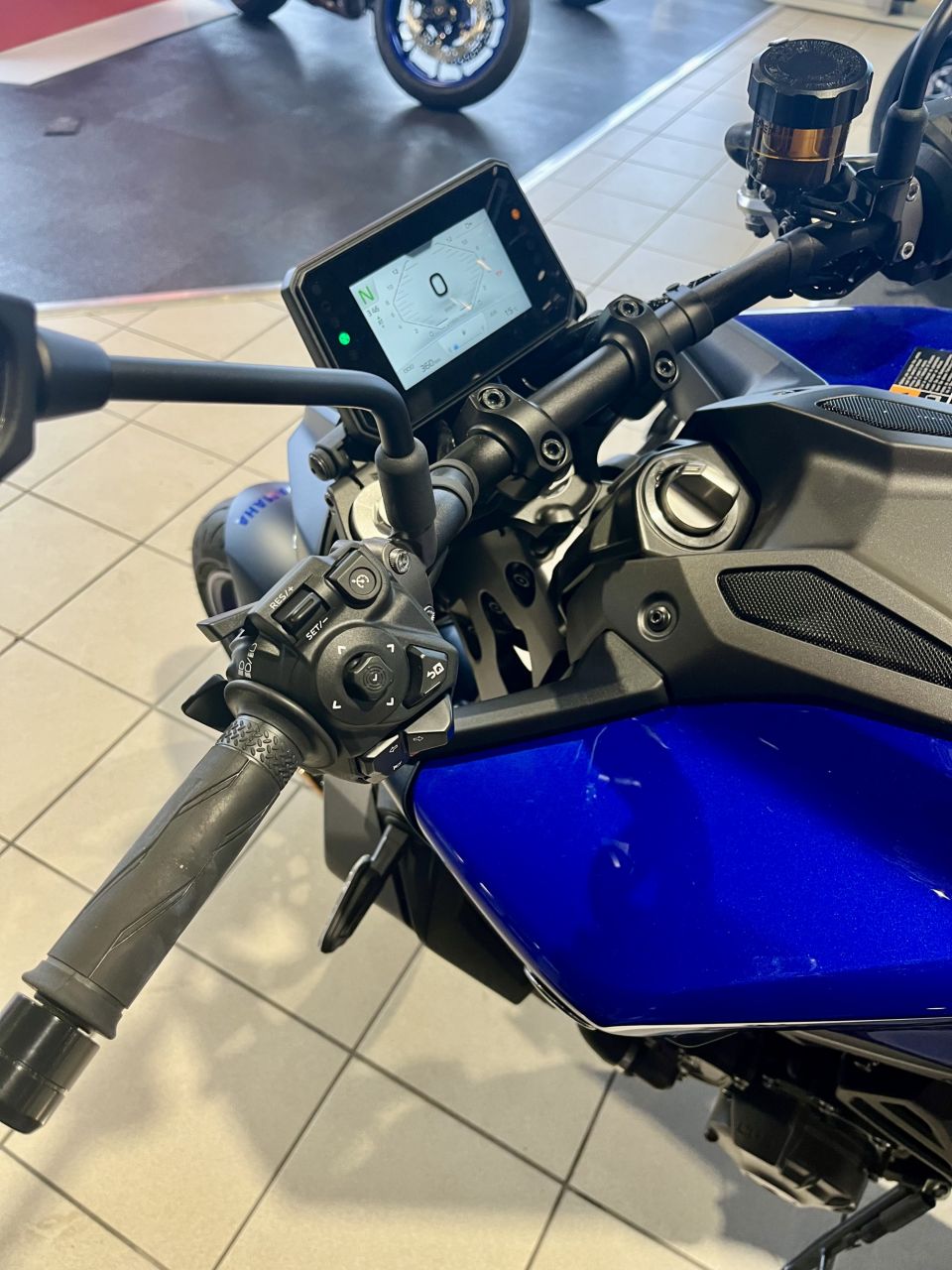 YAMAHA MT-09 Y-AMT 15