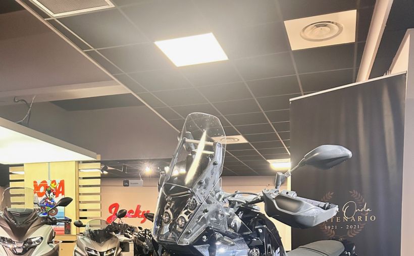 YAMAHA XTZ TENERE 700 1
