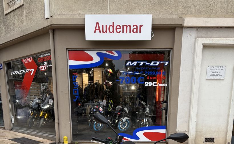 YAMAHA MT-09  Y-AMT 3