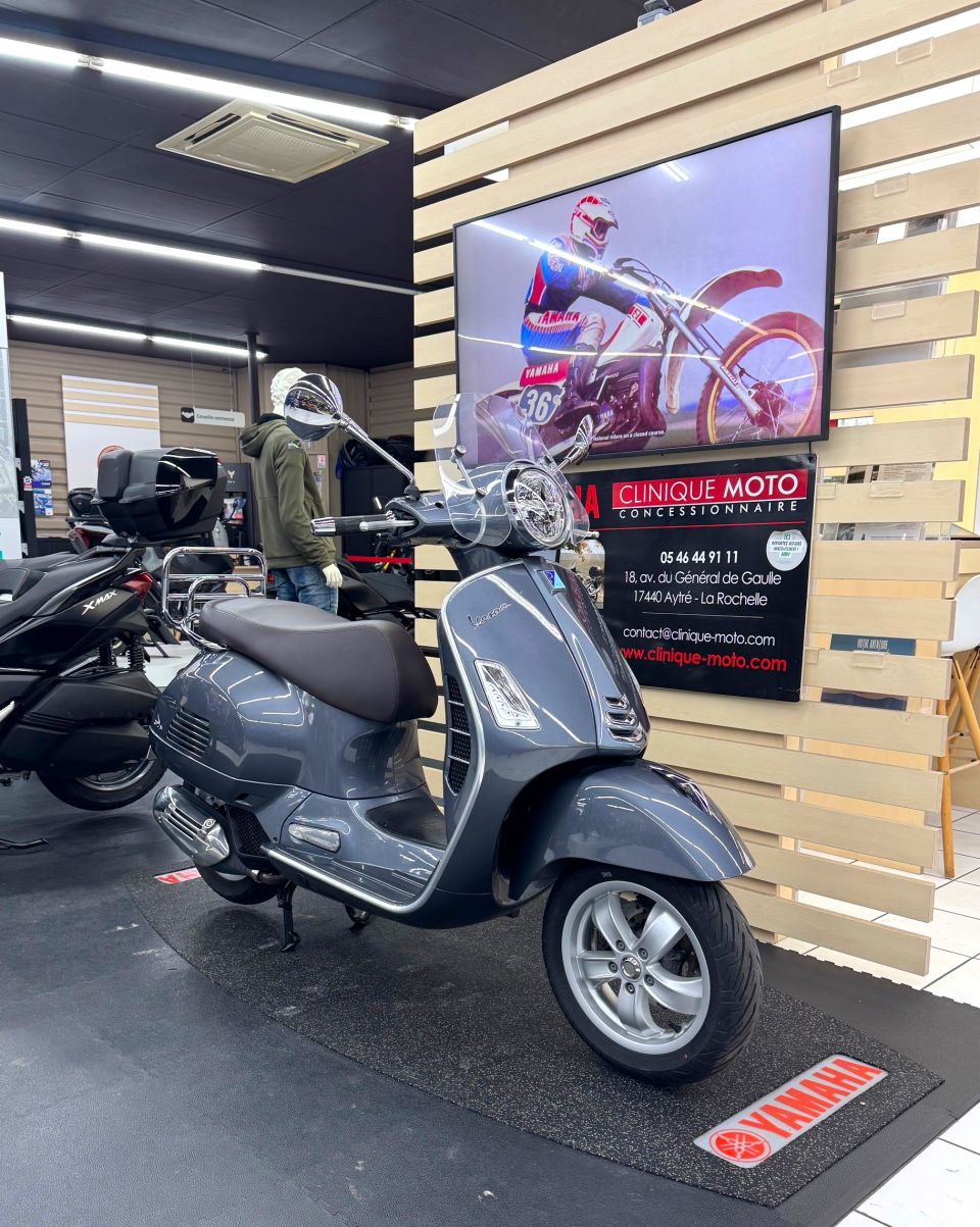 VESPA GTS 125IE SUPER 1