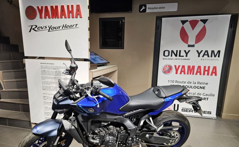 YAMAHA MT-09 1