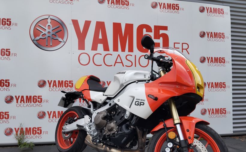 YAMAHA XSR 900 GP 2