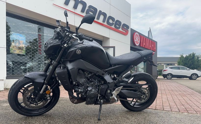 YAMAHA MT-09 0
