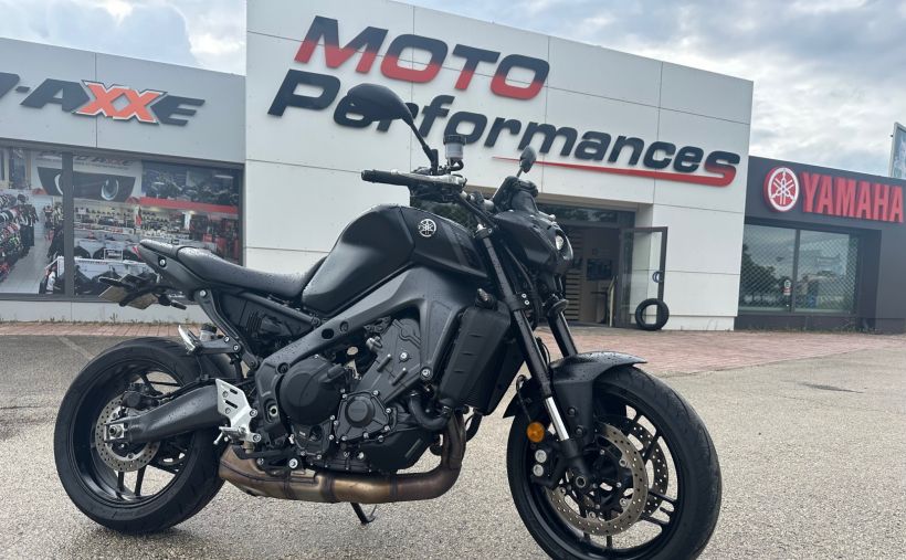 YAMAHA MT-09 2