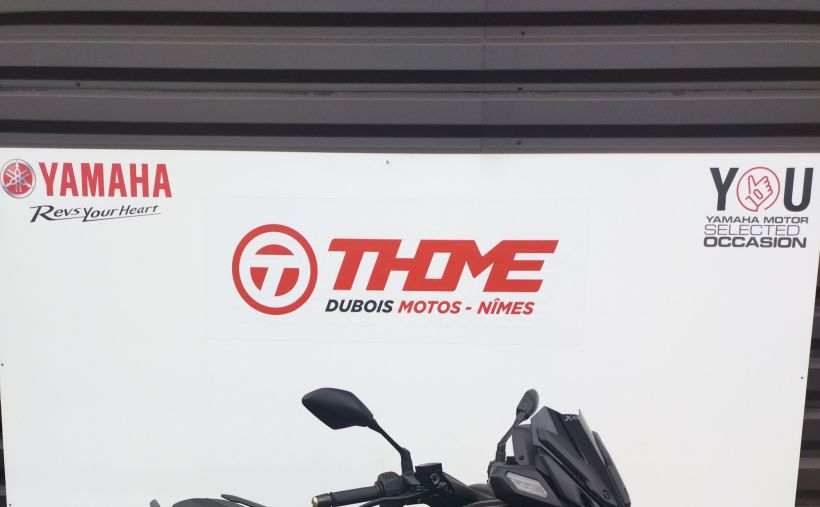YAMAHA X-MAX 125 TECH MAX 1