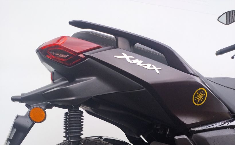 YAMAHA X-MAX 125 TECH MAX 7