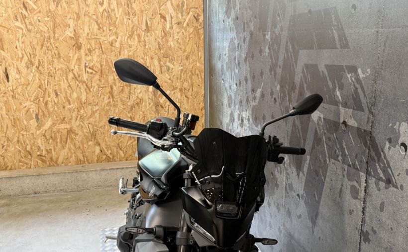 YAMAHA MT-09  Y-AMT 9