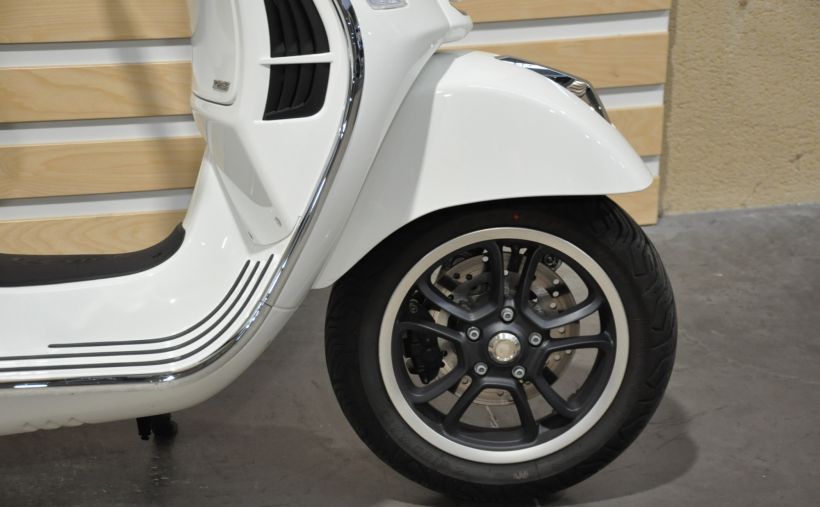 PIAGGIO VESPA 125 GTS 2