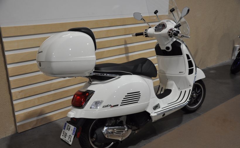PIAGGIO VESPA 125 GTS 3