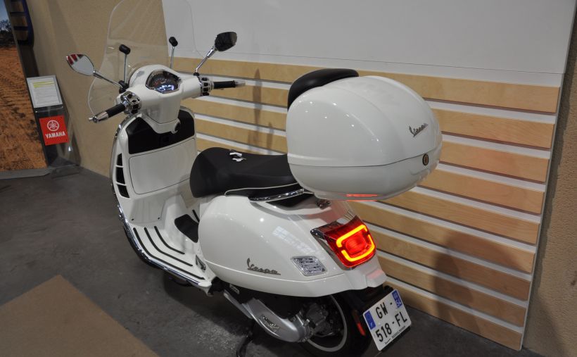 PIAGGIO VESPA 125 GTS 12