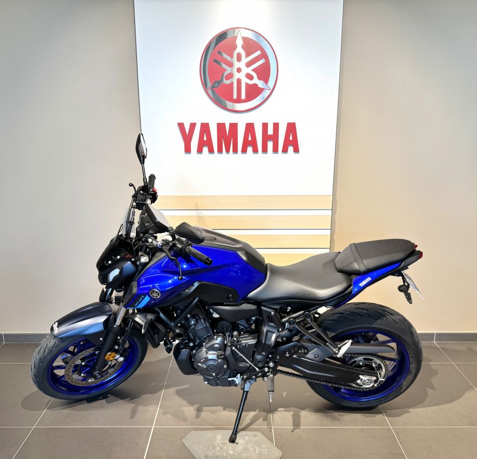 YAMAHA MT-07 (47.5CV) 3