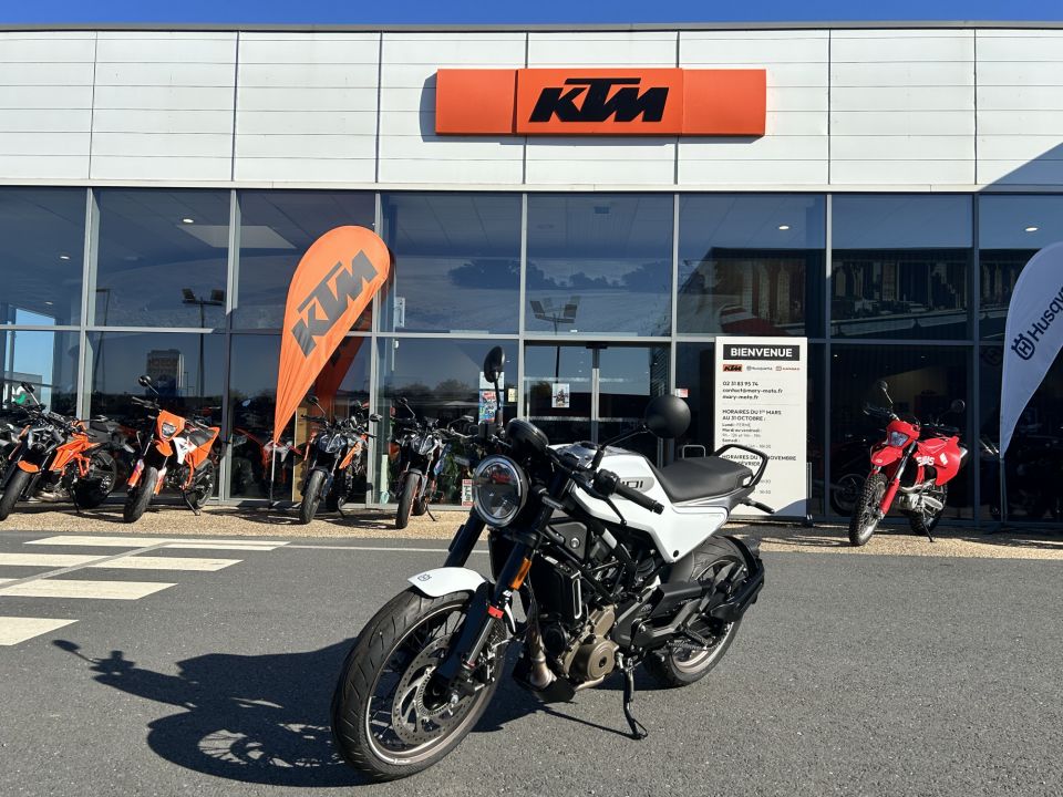 HUSQVARNA 401 VITPILEN 26