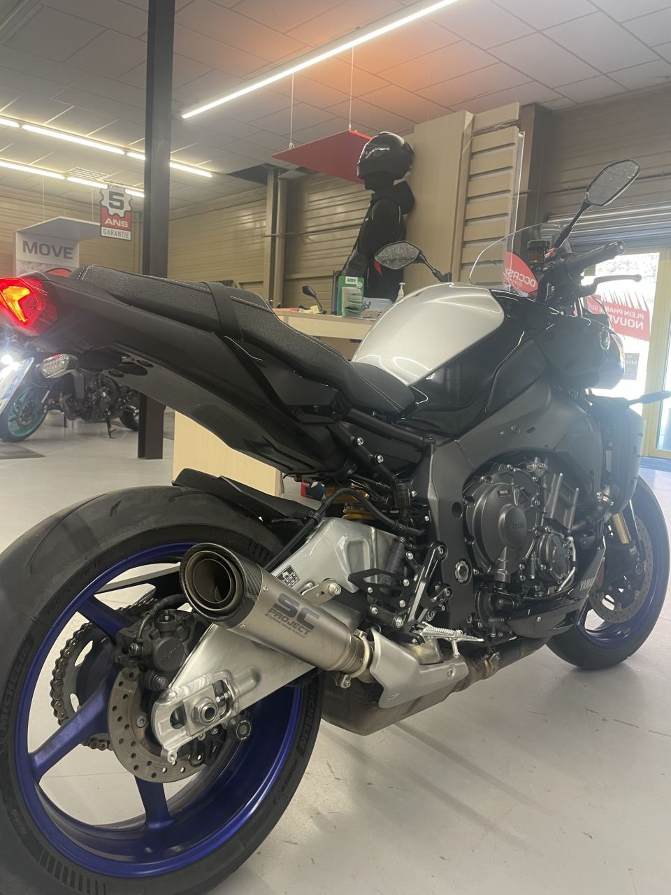 YAMAHA MT-10 SP 2