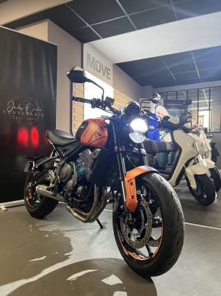 TRIUMPH TRIDENT 660 - 2023