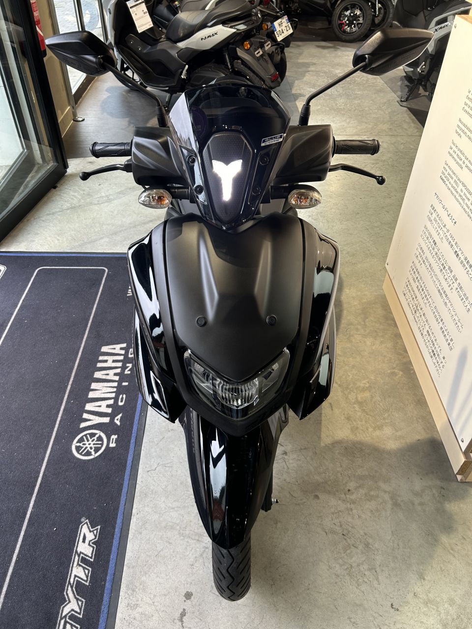 YAMAHA RayZR 125 4