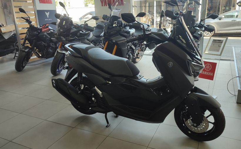 YAMAHA NMAX 125 27
