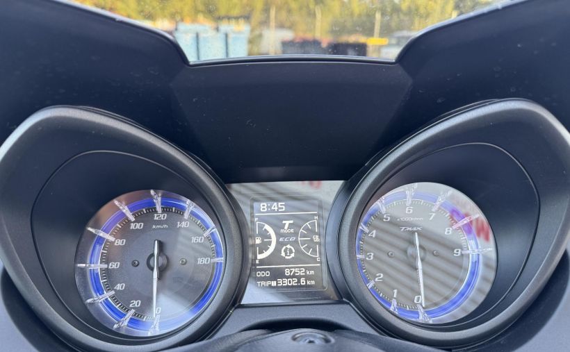 YAMAHA XP T-MAX 560 10