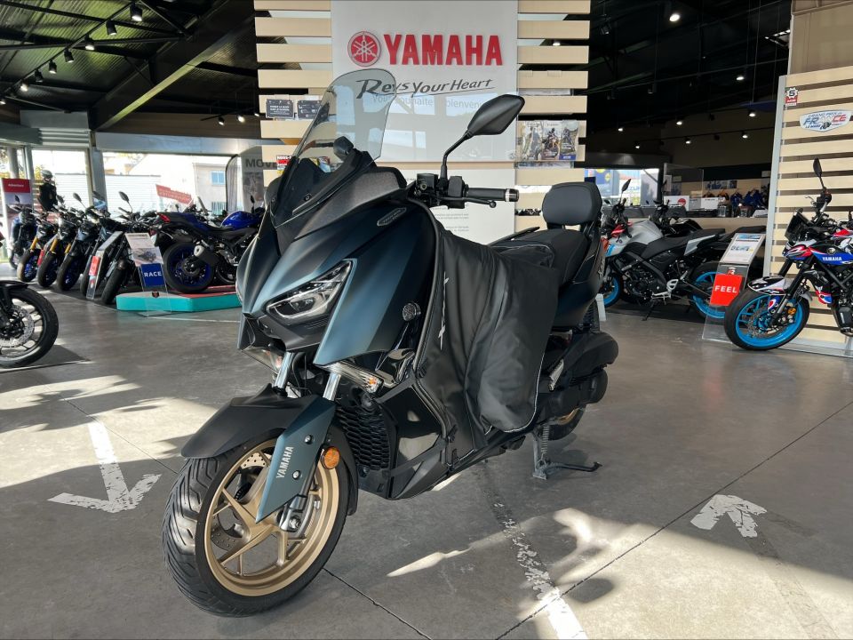YAMAHA XMAX 125 TECH MAX 0