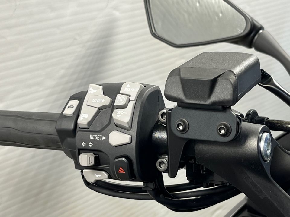 KAWASAKI NINJA 1100 SX SE 30