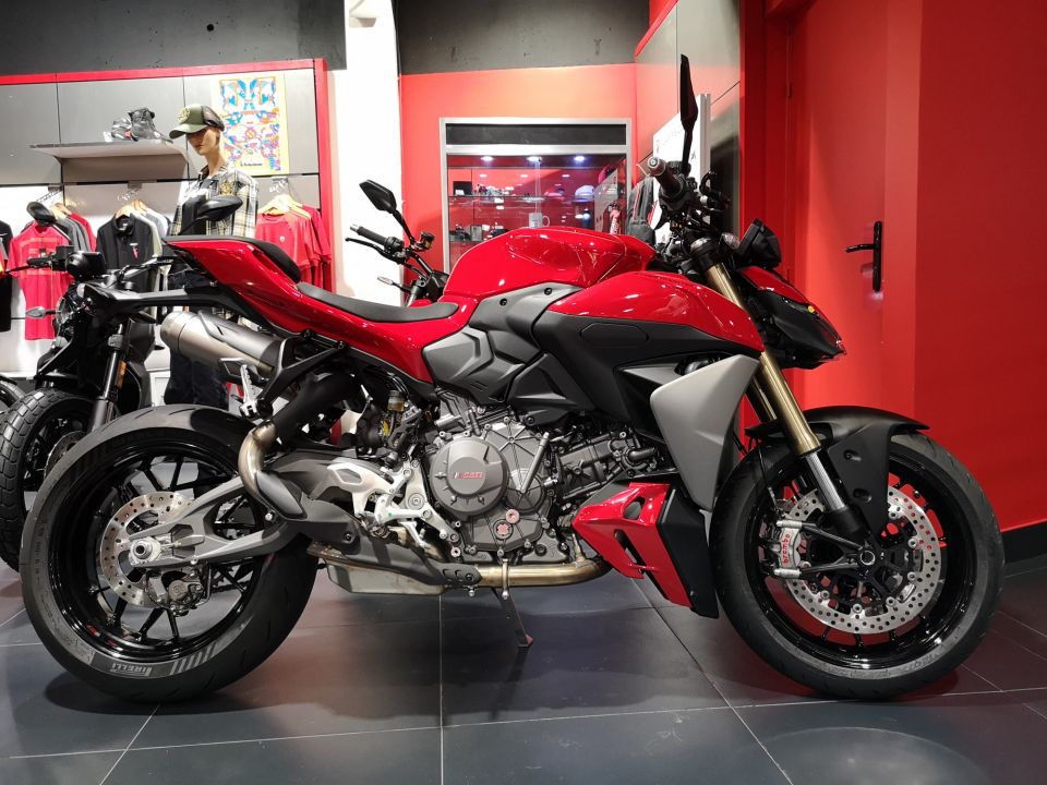 DUCATI STREETFIGHTER 0