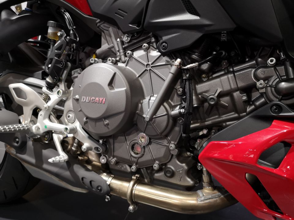 DUCATI STREETFIGHTER 4