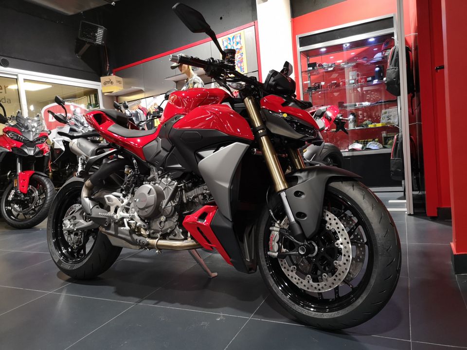 DUCATI STREETFIGHTER 16