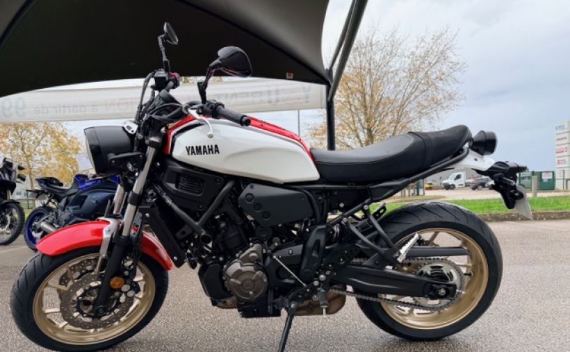 YAMAHA XSR 700 3