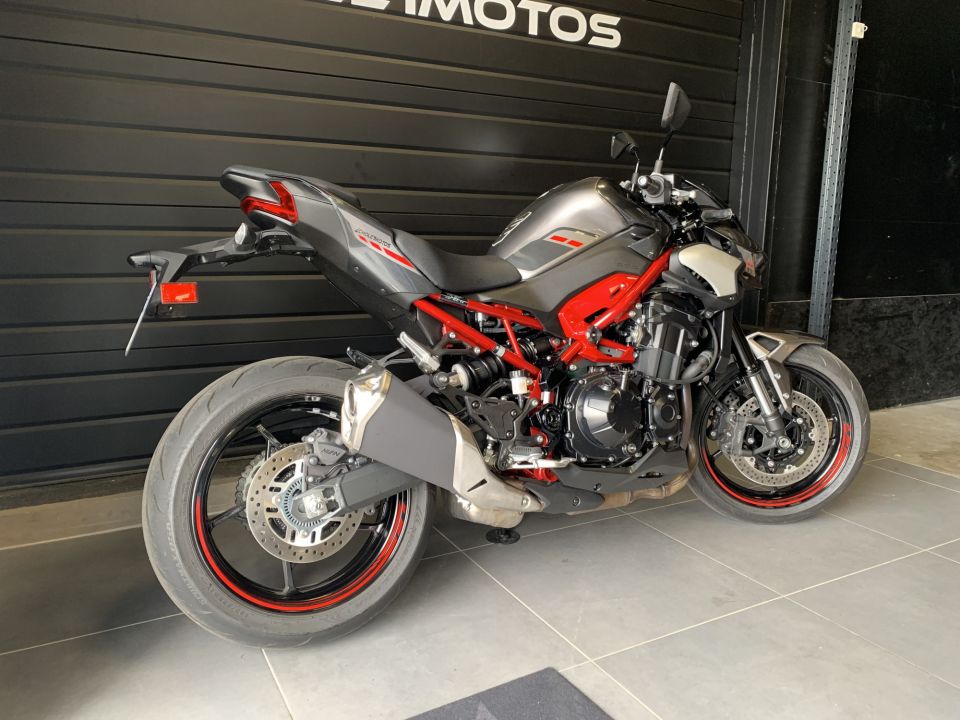 KAWASAKI Z 900 12