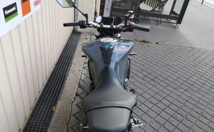 YAMAHA MT-09 12