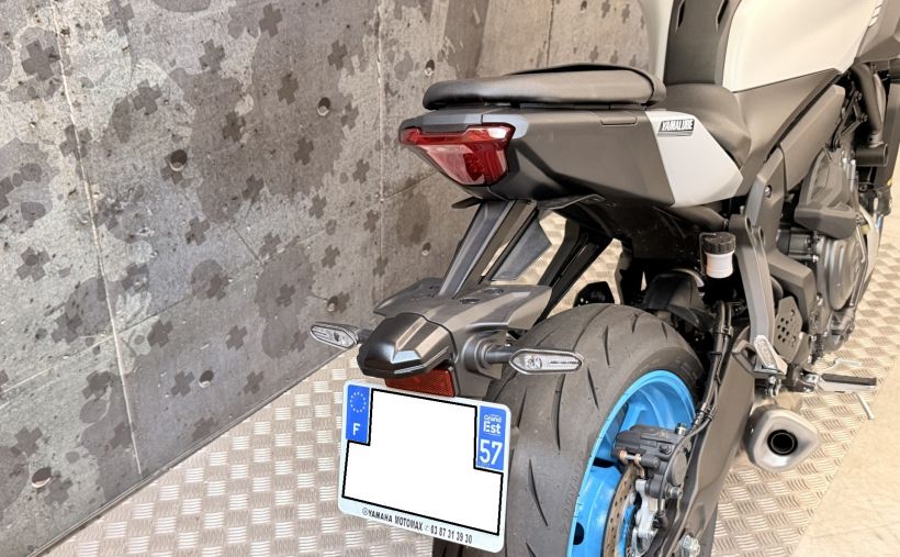 YAMAHA MT-07 Y-AMT 18