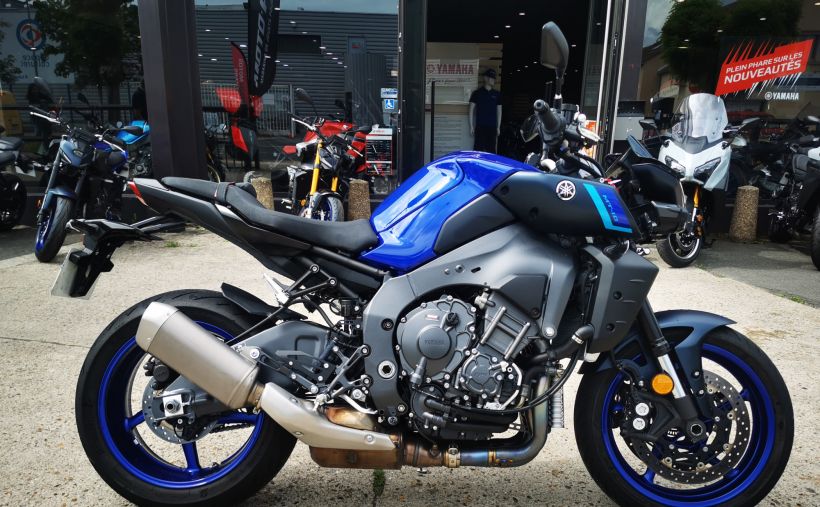YAMAHA MT-10 2