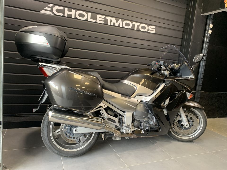 YAMAHA FJR 1300A 4
