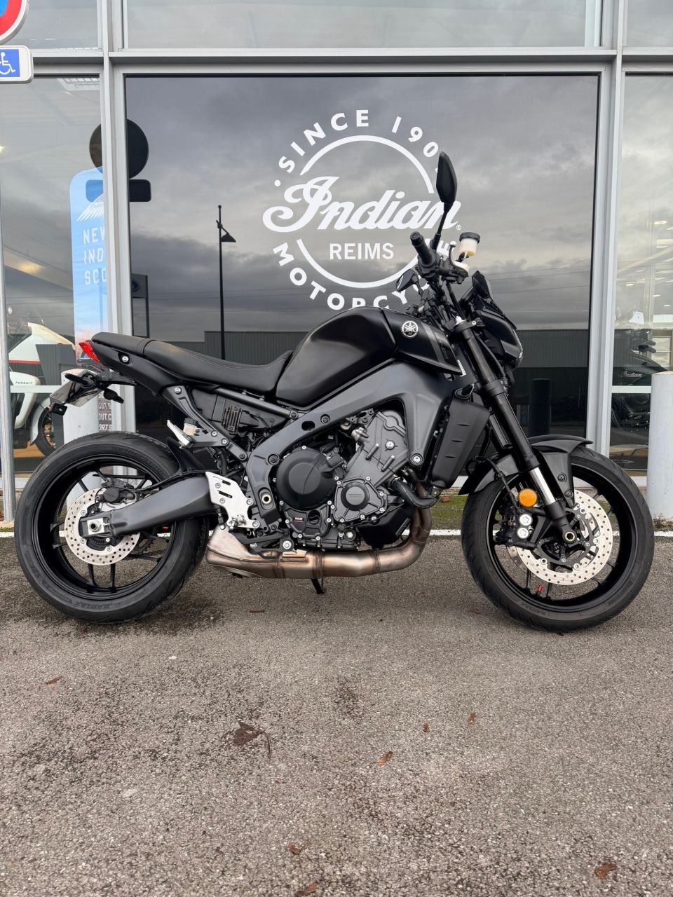 YAMAHA MT-09 0