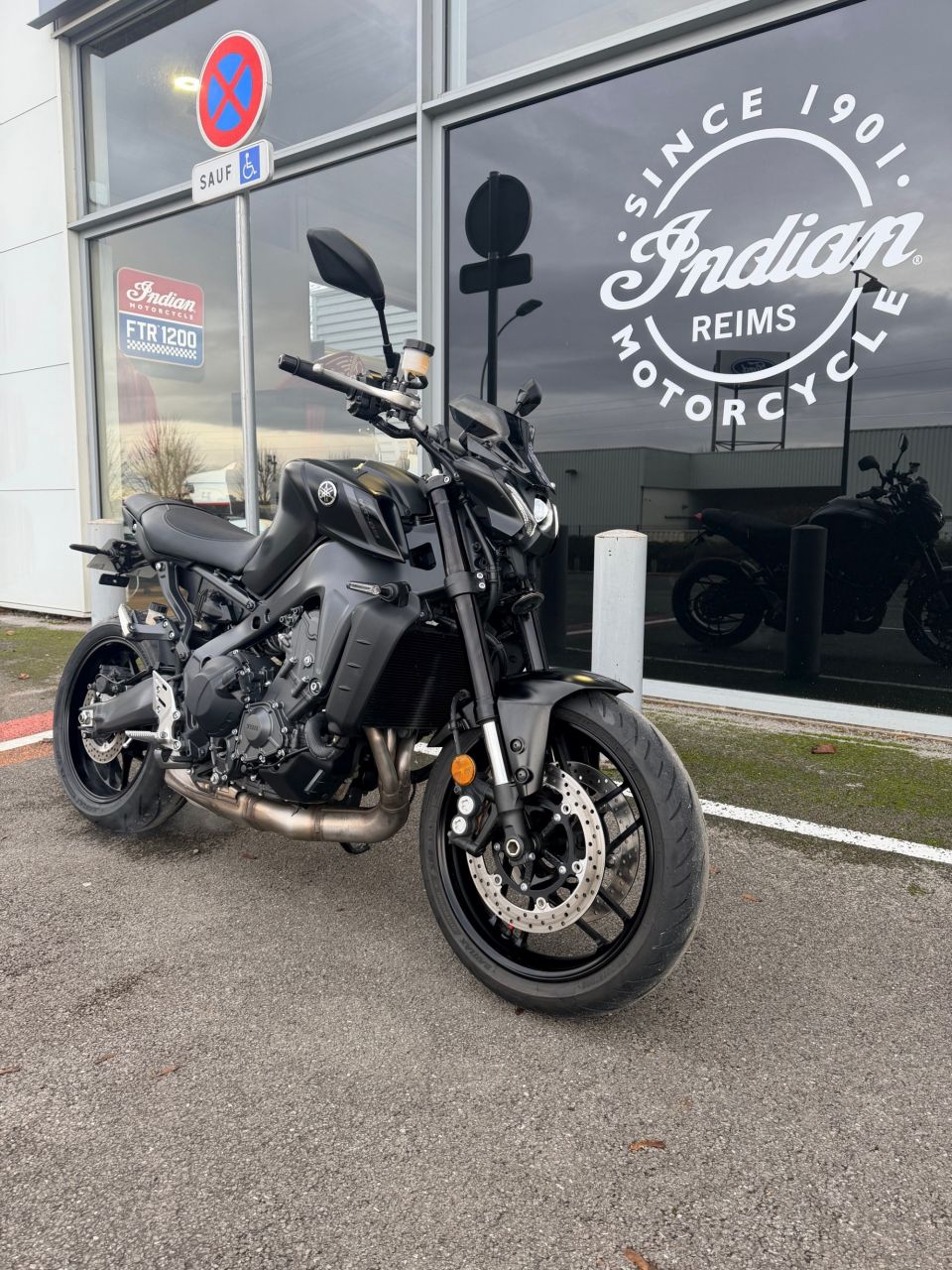 YAMAHA MT-09 12