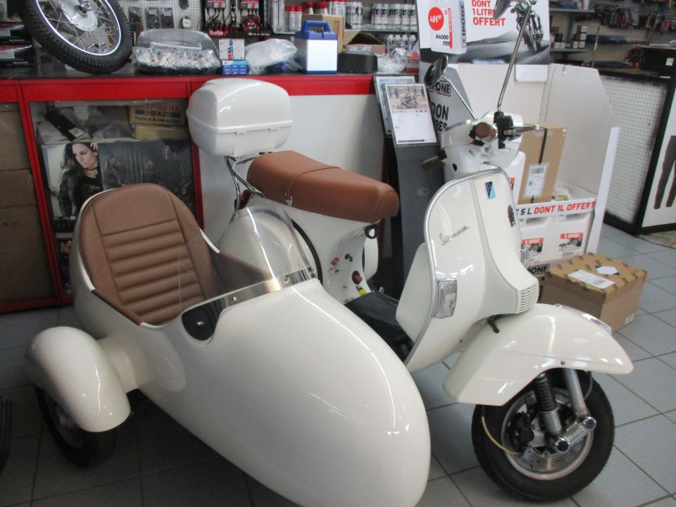 VESPA PX 125 SIDE CAR 0