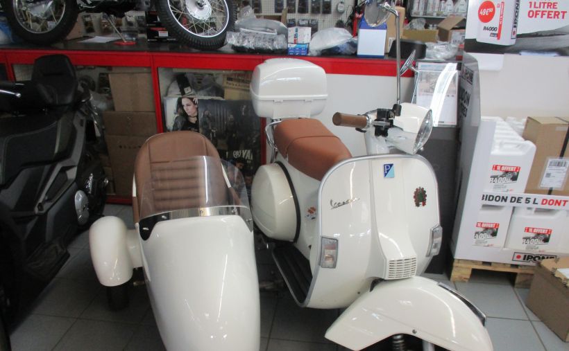 VESPA PX 125 SIDE CAR 3