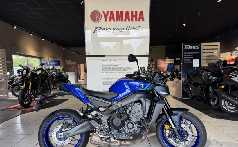 YAMAHA MT-09  Y-AMT 0