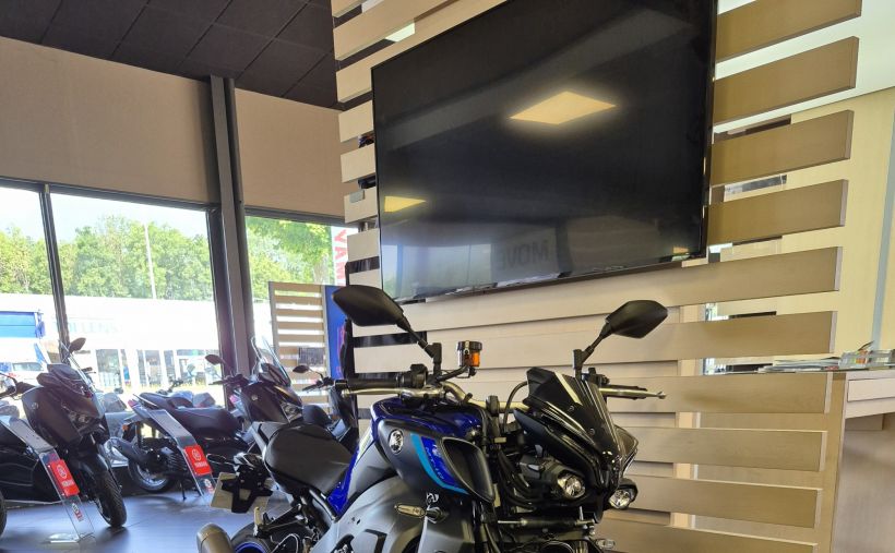 YAMAHA MT-10 0