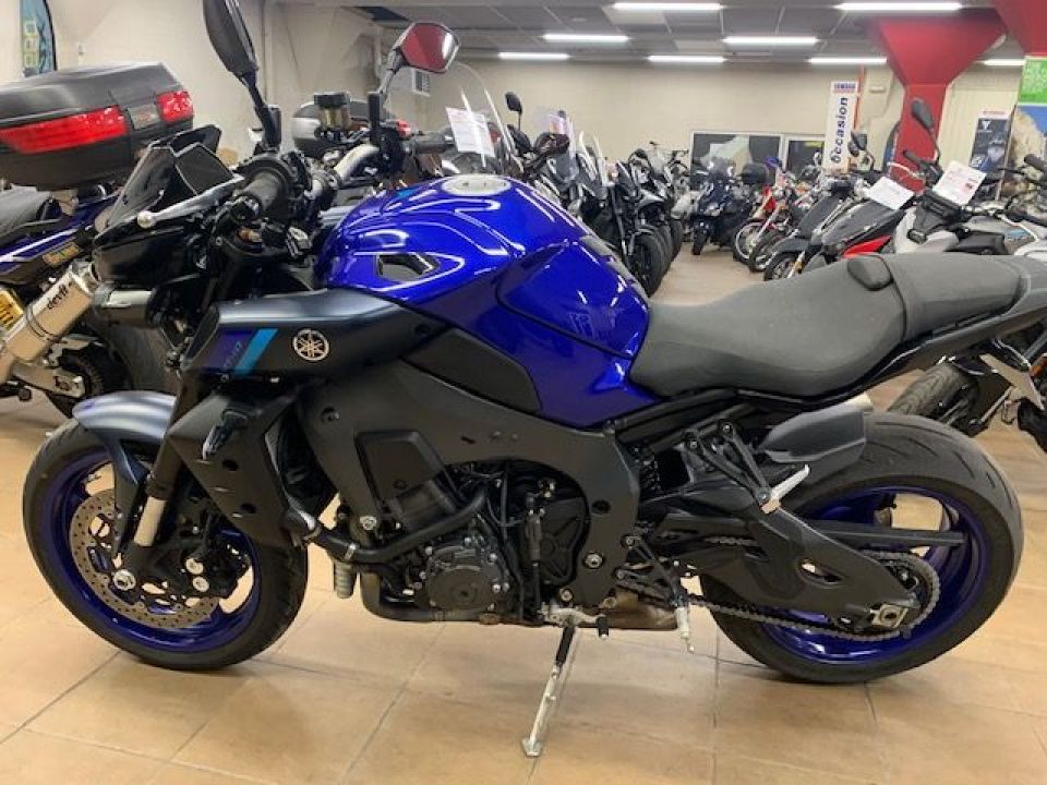 YAMAHA MT-10 0