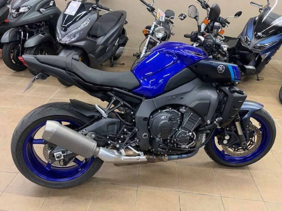 YAMAHA MT-10 8