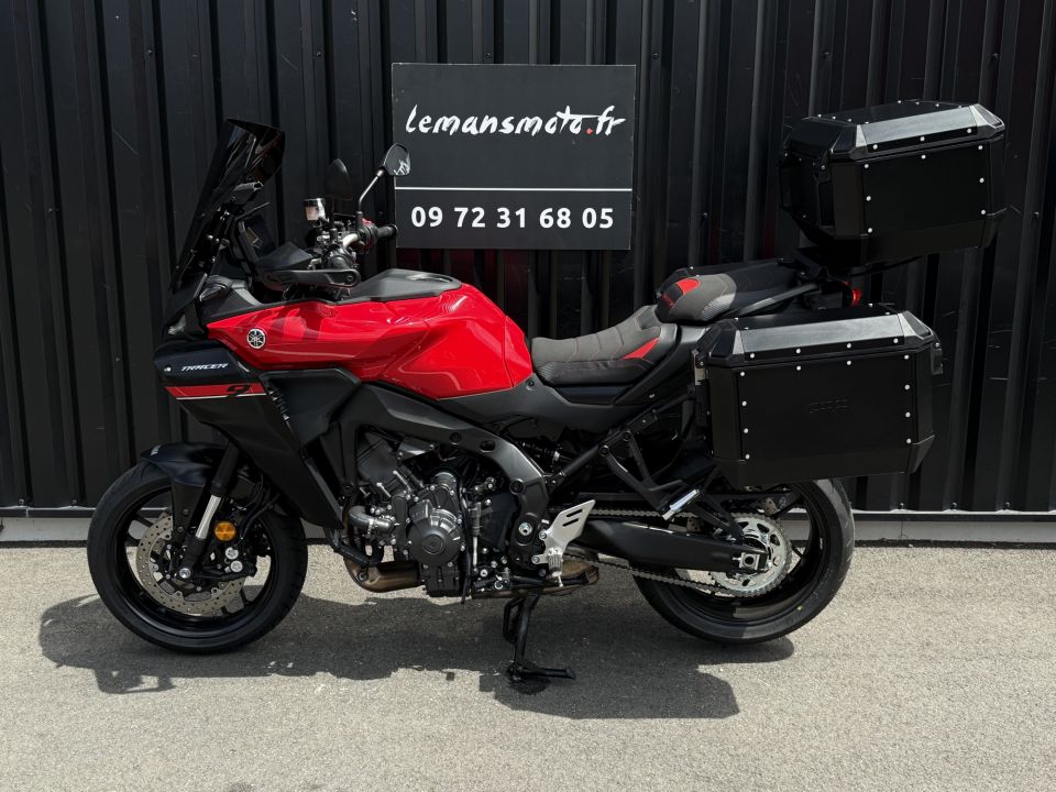 YAMAHA TRACER 9 15