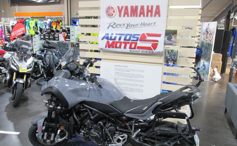 YAMAHA 900 NIKEN GT 1