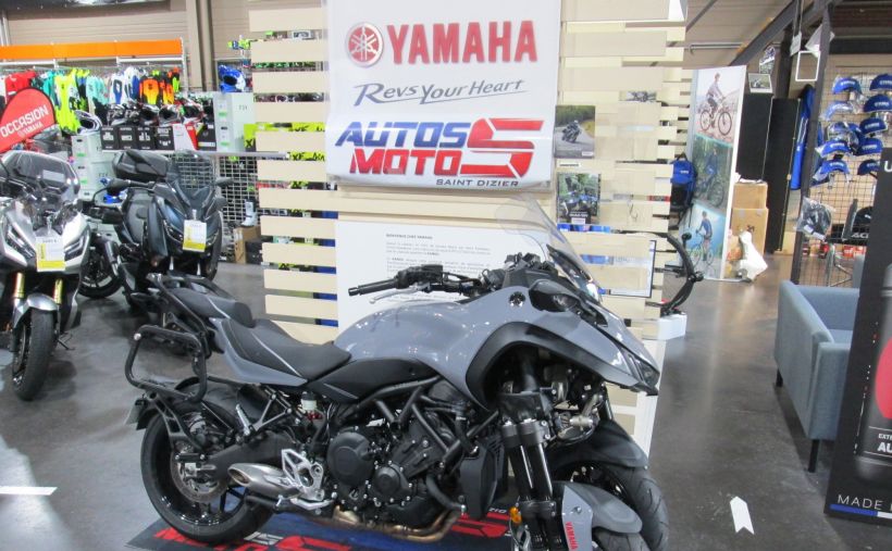 YAMAHA 900 NIKEN GT 2
