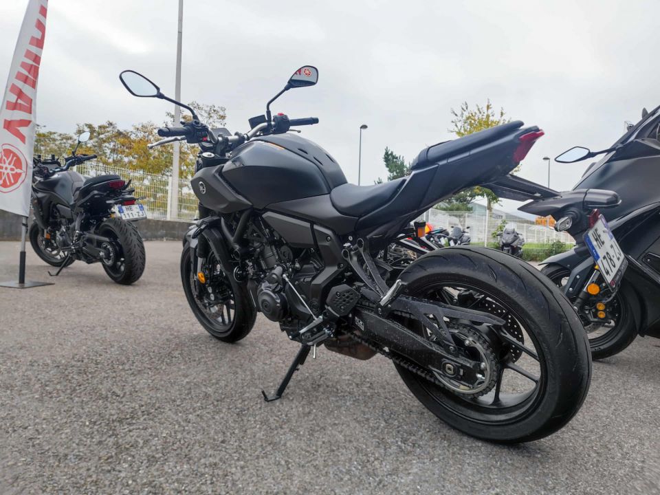 YAMAHA MT-07 3