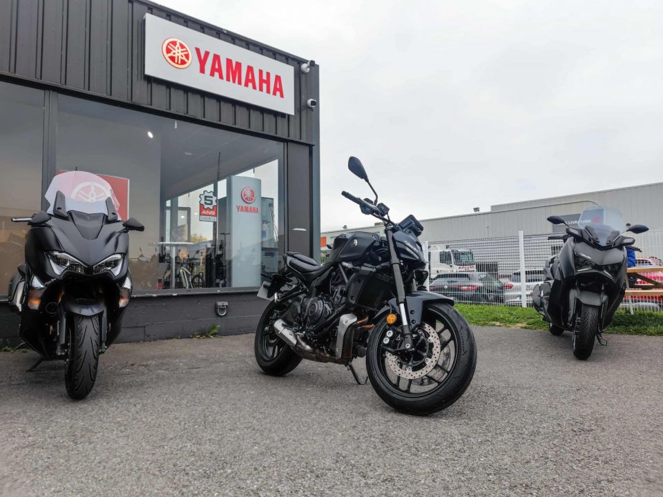 YAMAHA MT-07 1