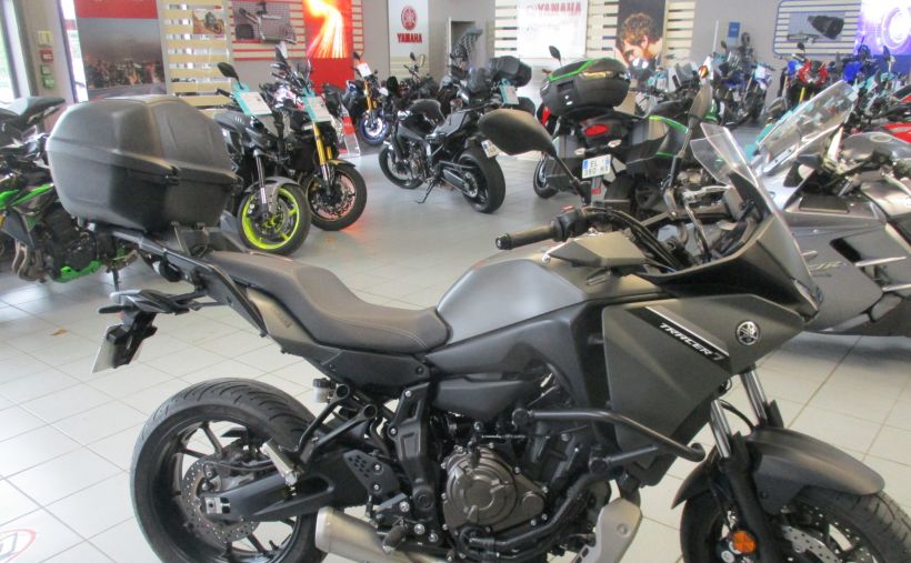 YAMAHA TRACER 7 10