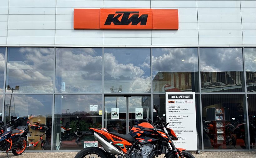 KTM 890 DUKE GP 0