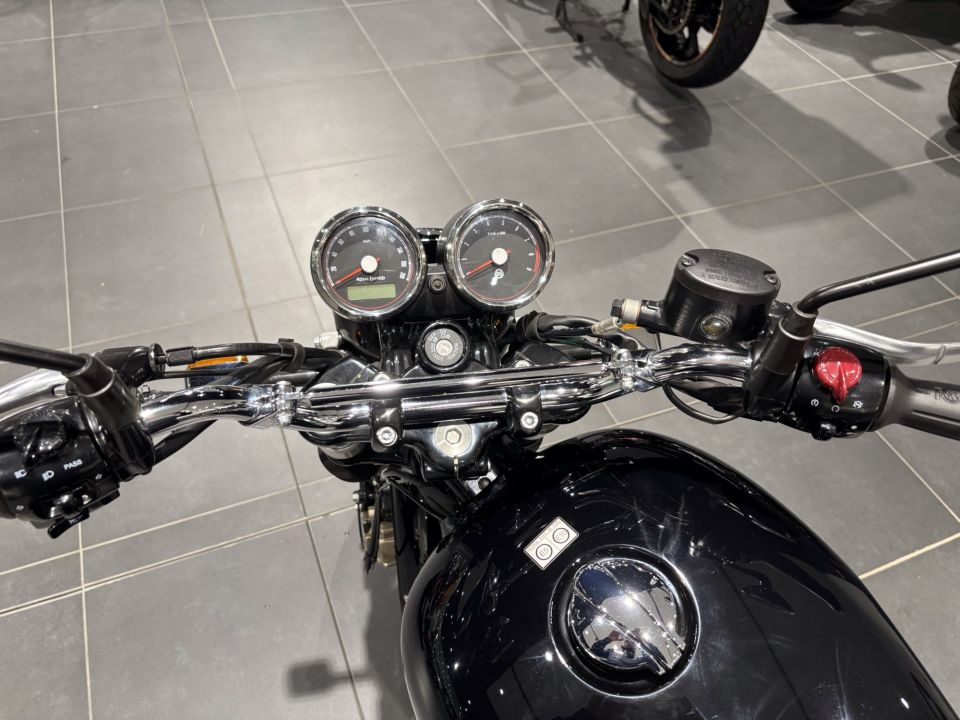 ROYAL ENFIELD INTERCEPTOR 10