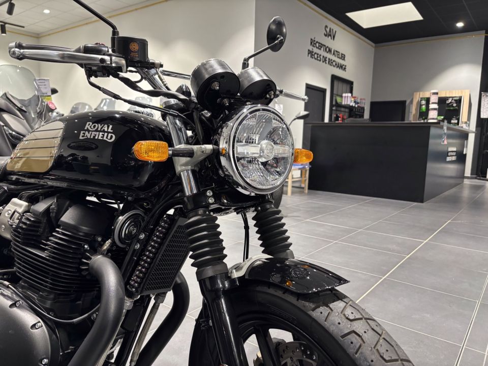 ROYAL ENFIELD INTERCEPTOR 20