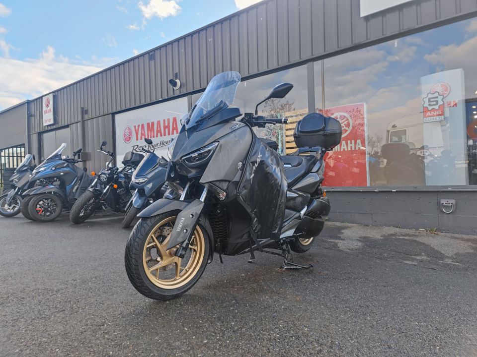 YAMAHA XMAX 300 Tech Max 3